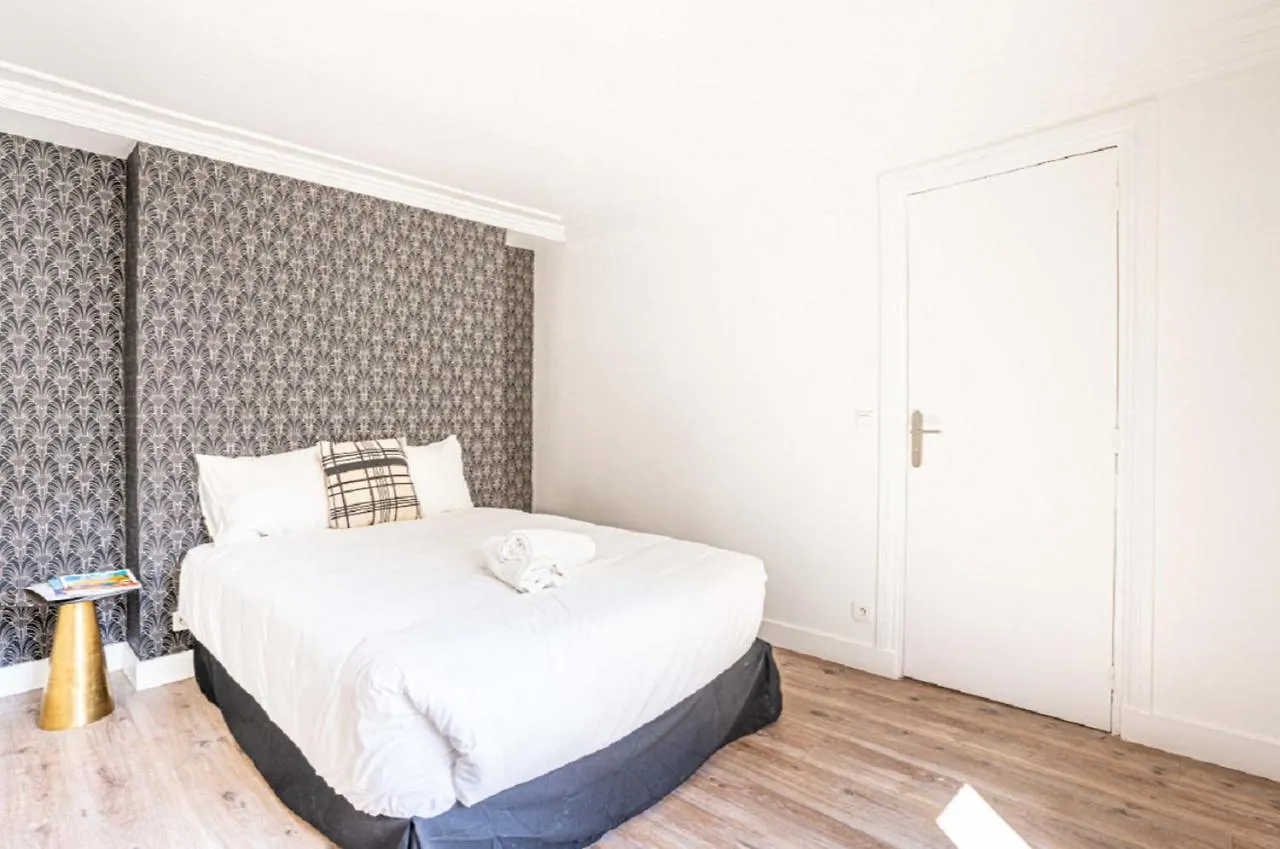 149 - Urban Cosy Flat In Paris Apartment