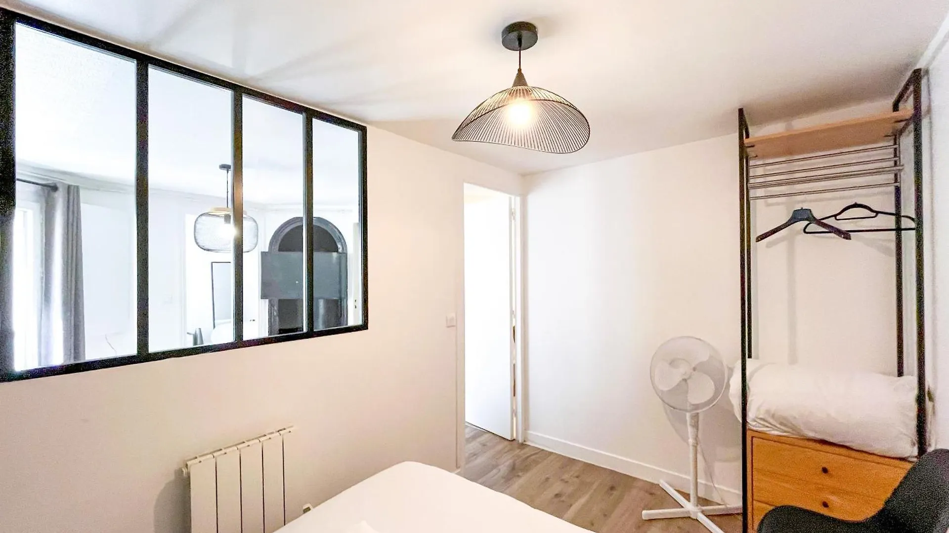 149 - Urban Cosy Flat In Paris Apartment